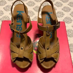Kensie Girl wedges